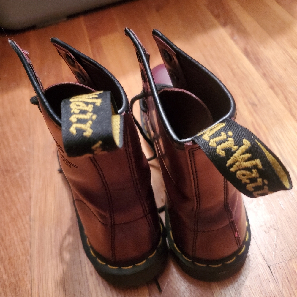 Maroon/oxblood doc martens size 8 EUC